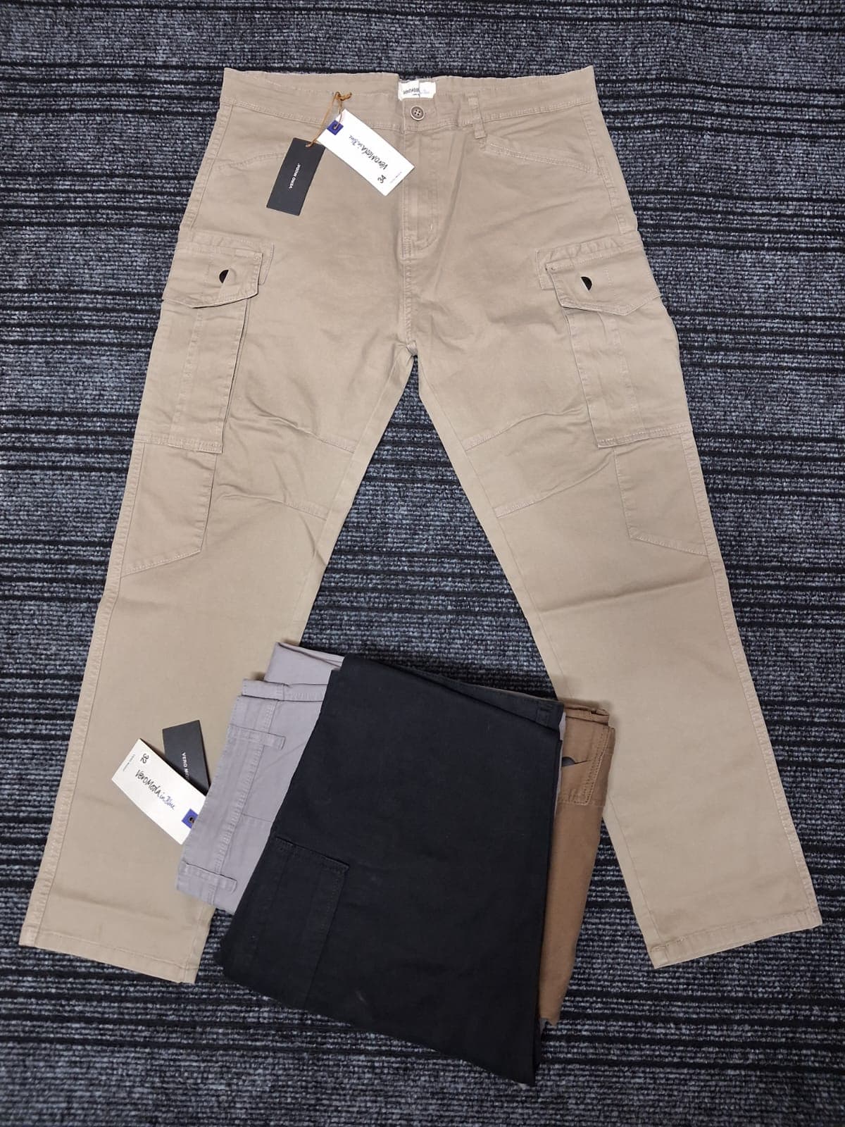 SIX POKET CARGO PANT(CREM COLOUR) - Image 2